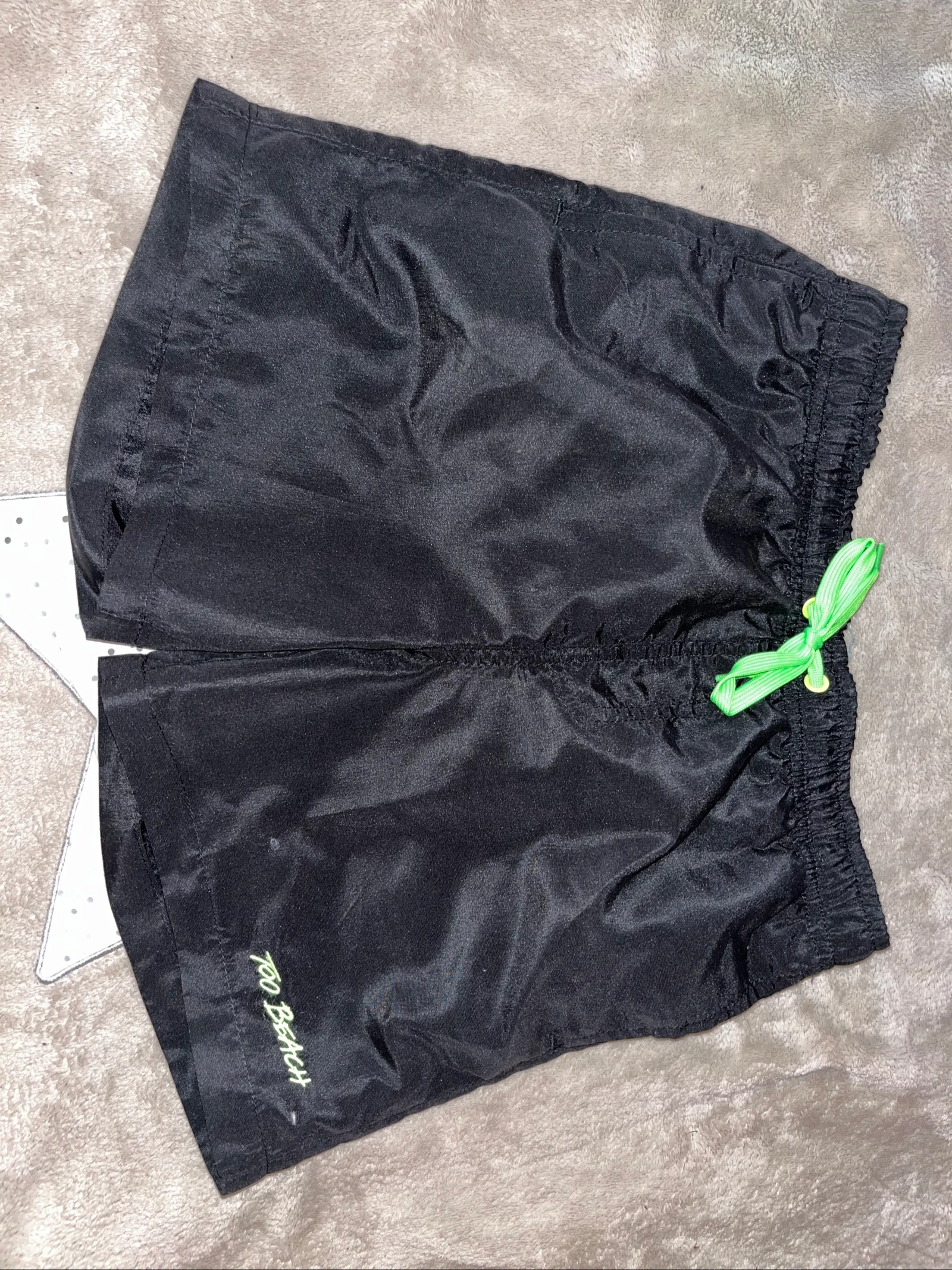 Maillot de bain garçon 10 ans noir et vert neuf